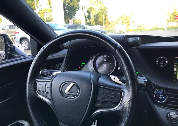 Lexus LS cena 250000 przebieg: 117800, rok produkcji 2017 z Hajnówka małe 742